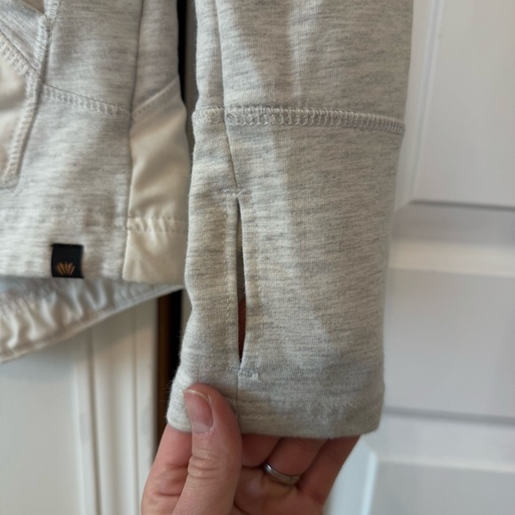 Studio by Energy Zone Women’s Zip Up Athletic Sweater Size Small - Picture 7 of 13